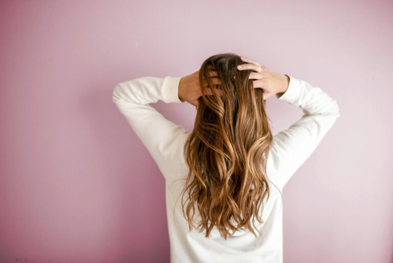 How to Maintain Healthy Hair